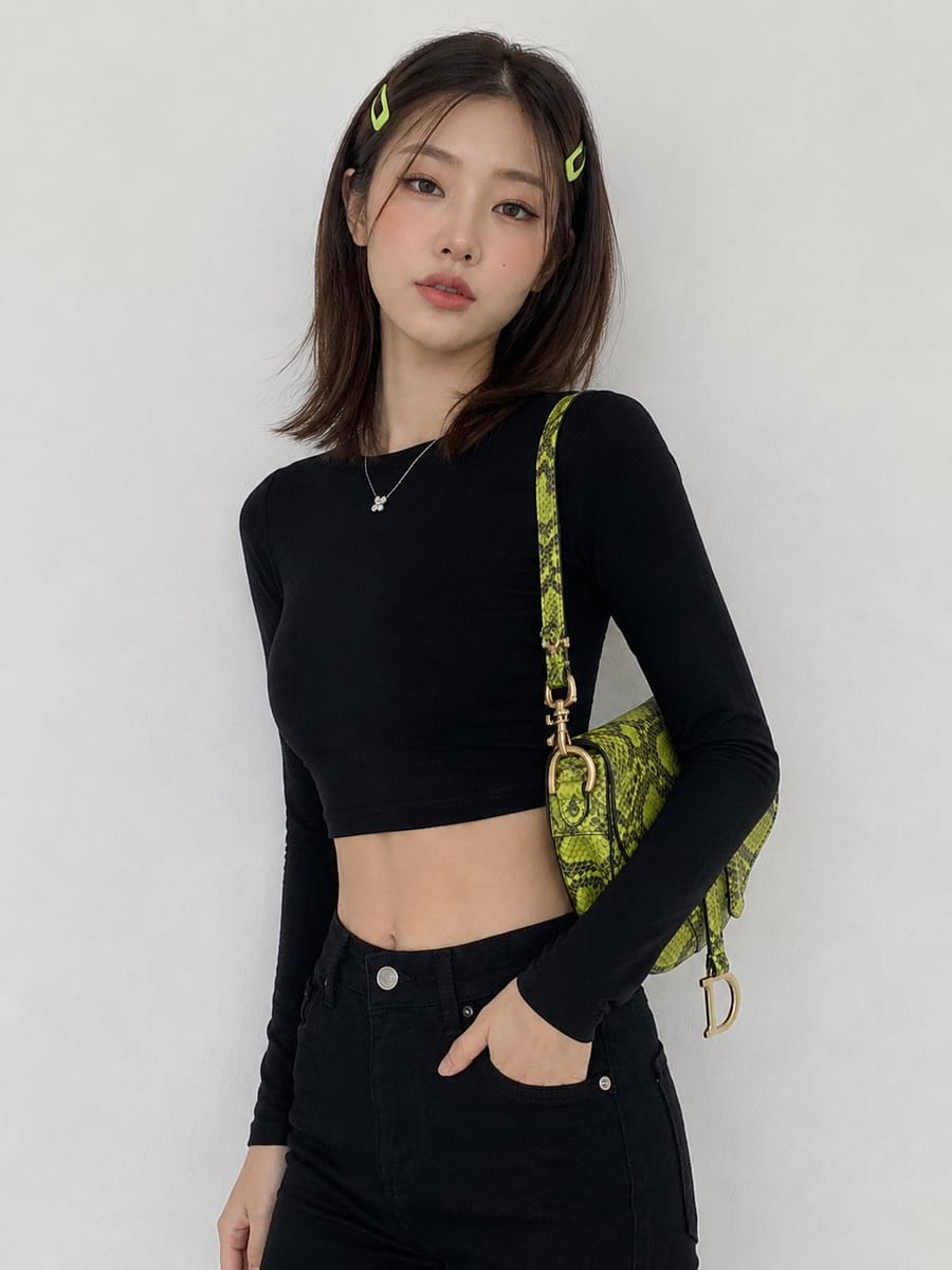 韩系少女×青柠蛇纹包：时尚穿搭摄影